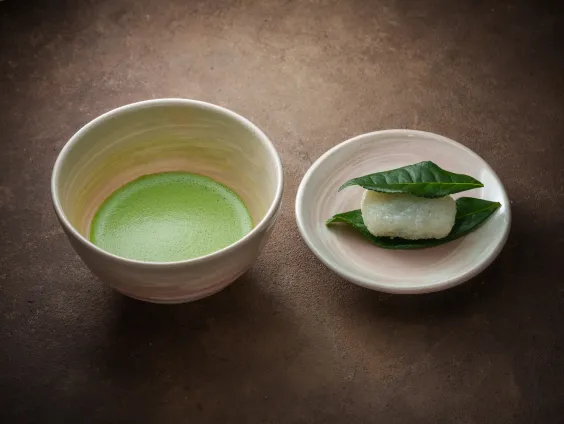 お抹茶セット（お茶の葉餅）